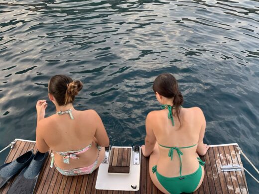 Aqua d'aia baigande et snorkeling